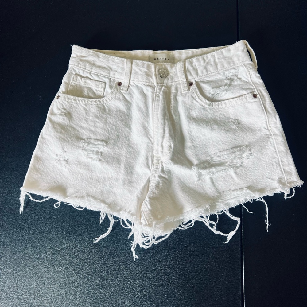 PacSun Women's Cream Distressed Jean Shorts